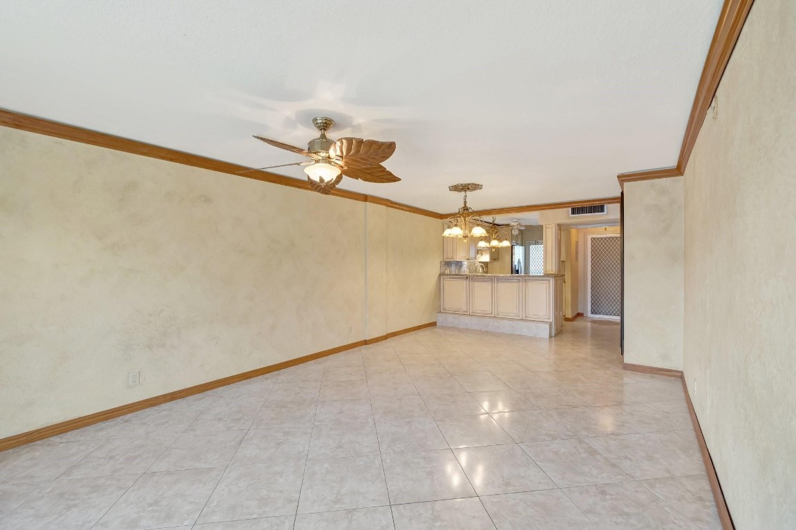 LIGHTHOUSE POINT PLAZA - Residential