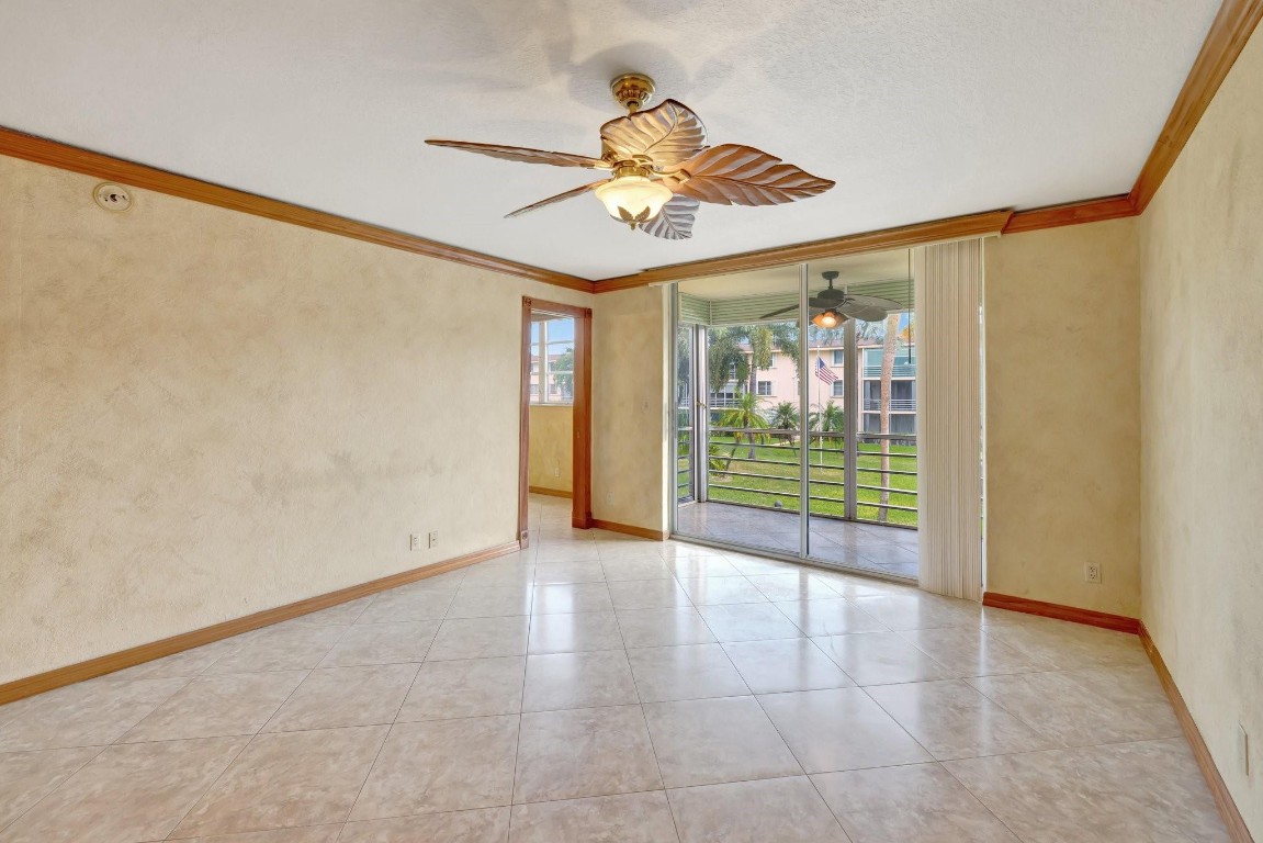 LIGHTHOUSE POINT PLAZA - Residential