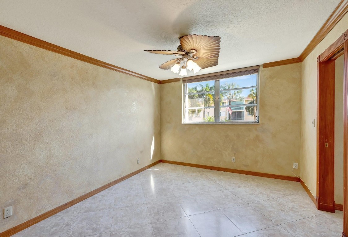 LIGHTHOUSE POINT PLAZA - Residential