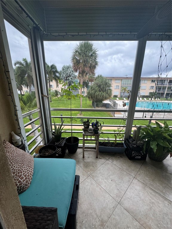 LIGHTHOUSE POINT PLAZA - Residential