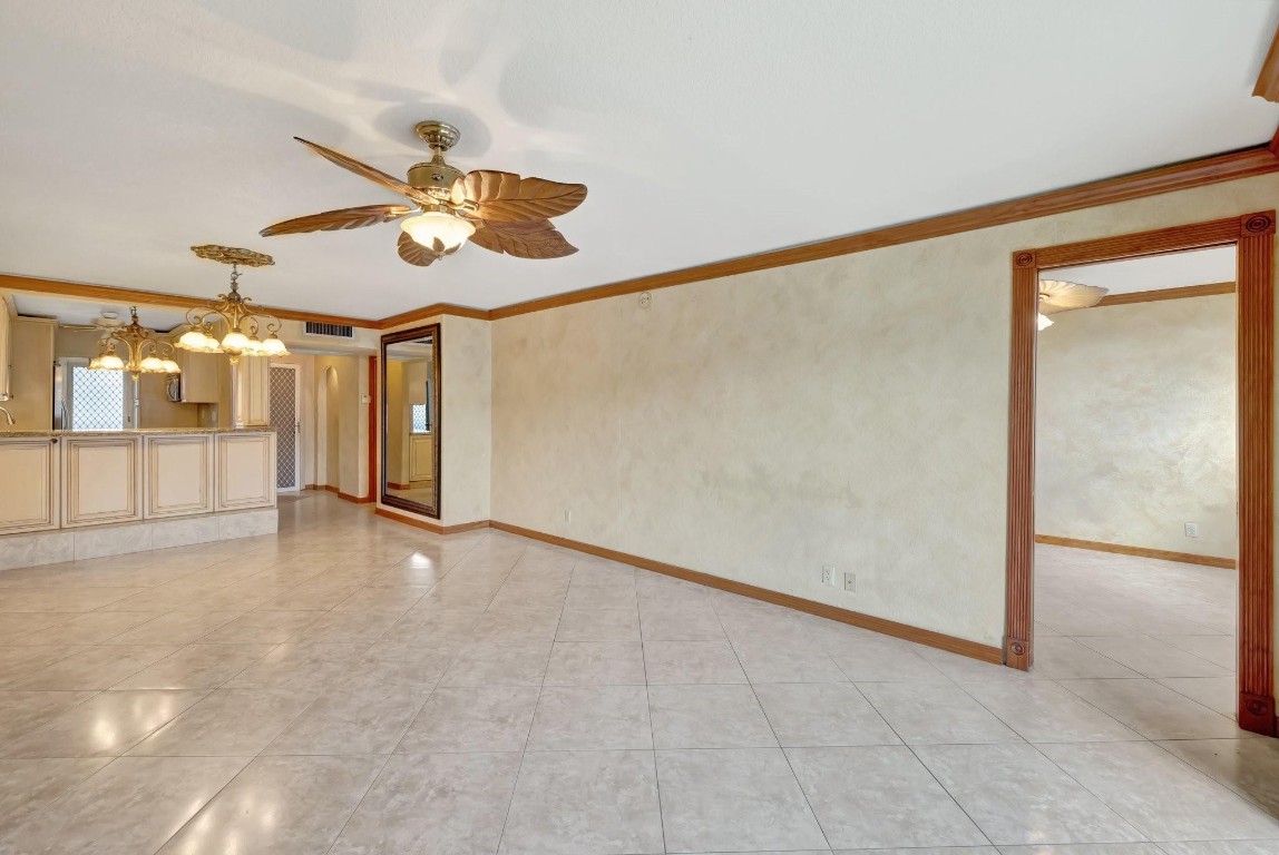 LIGHTHOUSE POINT PLAZA - Residential