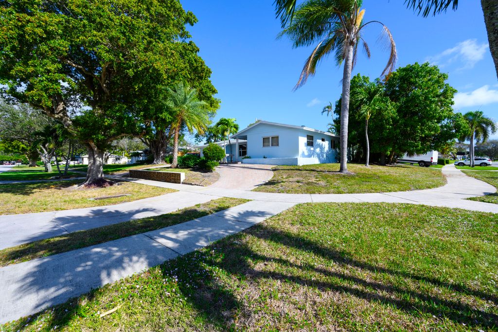 Photo of 561 Anchorage Drive, North Palm Beach, FL 33408 (MLS # R11062187)