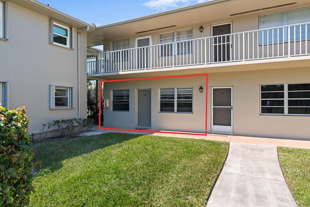 Photo of 22 Lake Vista Trail #103, Port Saint Lucie, FL 34952 (MLS # R10965678)