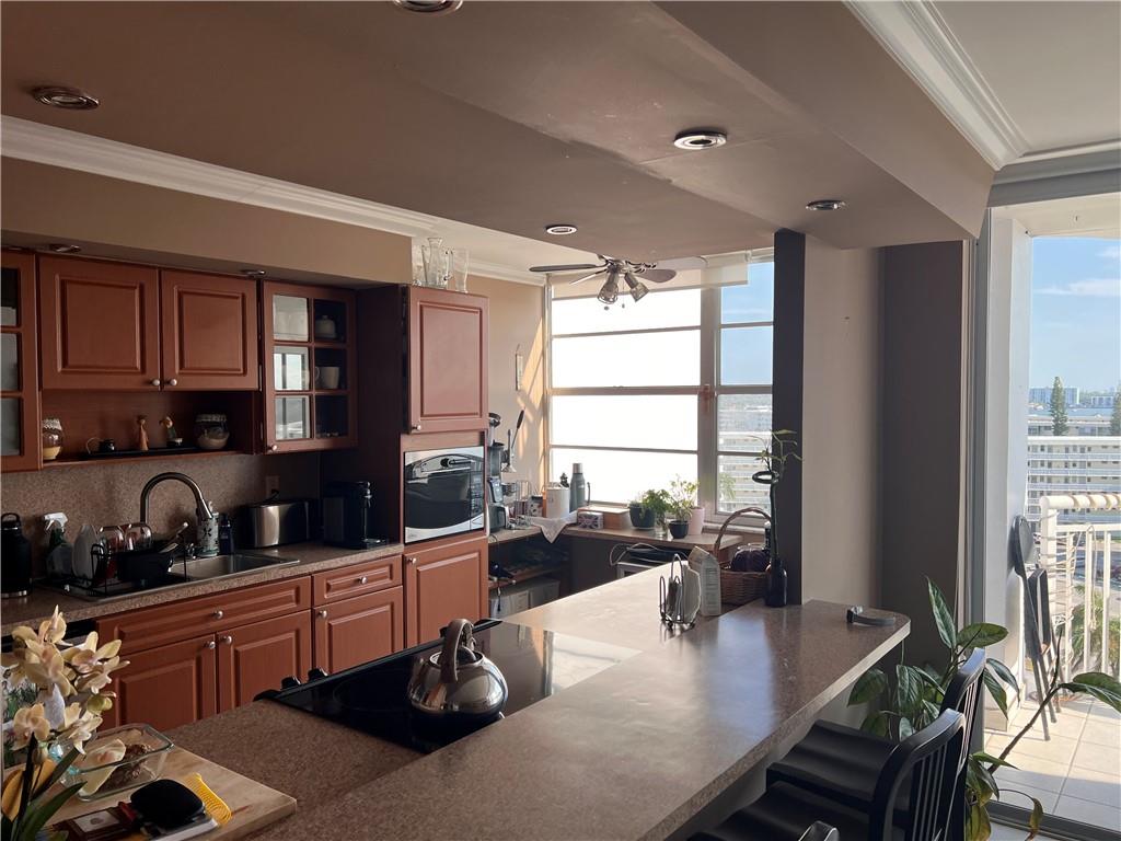 Del Prado Condo - Residential