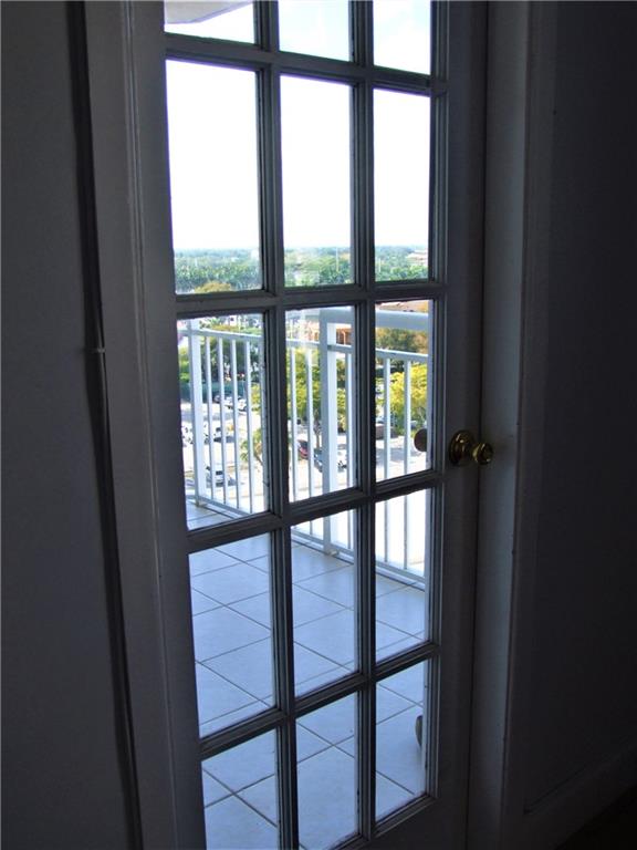 Del Prado Condo - Residential