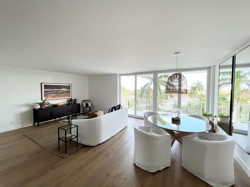 ISLAND HOUSE CONDO - Residential