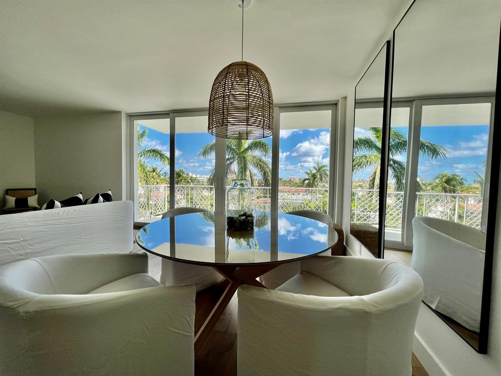 ISLAND HOUSE CONDO - Residential