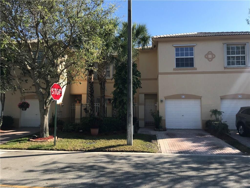 BEAUTIFUL TOWNHOUSE 3 BEDS/2.5 BATHS IN DESIRABLE PEMBROKE ISLES. NEW KITCHEN WITH MODERN CABINETS AND TOP OF THE LINE APPLIANCES & NEW QUARTZ WATERFALL COUNTERTOP. UPGRADED MASTER BATH WITH NEW SHOWER FLOORS, WALLS AND FRAMELESS SHOWER DOORS, SECOND AND GUEST BATH ALSO REMODELED WITH NEW QUARTZ COUNTERTOPS, NEW FAUCETS & NEW MIRRORS. NEW AC 2025, FRESHLY PAINTED, NEUTRAL COLORS, TILE FIRST FLOOR, WOOD FLOORING SECOND FLOOR & STAIRS, NICE LAKE VIEW, 1 CAR GARAGE, ENJOY RESORT-STYLE LIVING AT PEMBROKE ISLES COMMUNITY, 3 POOLS, BASKETBALL COURTS, TENNIS COURTS, GYM, SOCCER FIELD,
CHILDREN PLAYGROUNDS. A+ SCHOOLS, CLOSE TO ALL MAJOR HIGH! WAYS, SHOPPING PLAZAS, HOSPITALS
AND MORE. LANDSCAPING AND BASIC CABLE INCLUDED.
