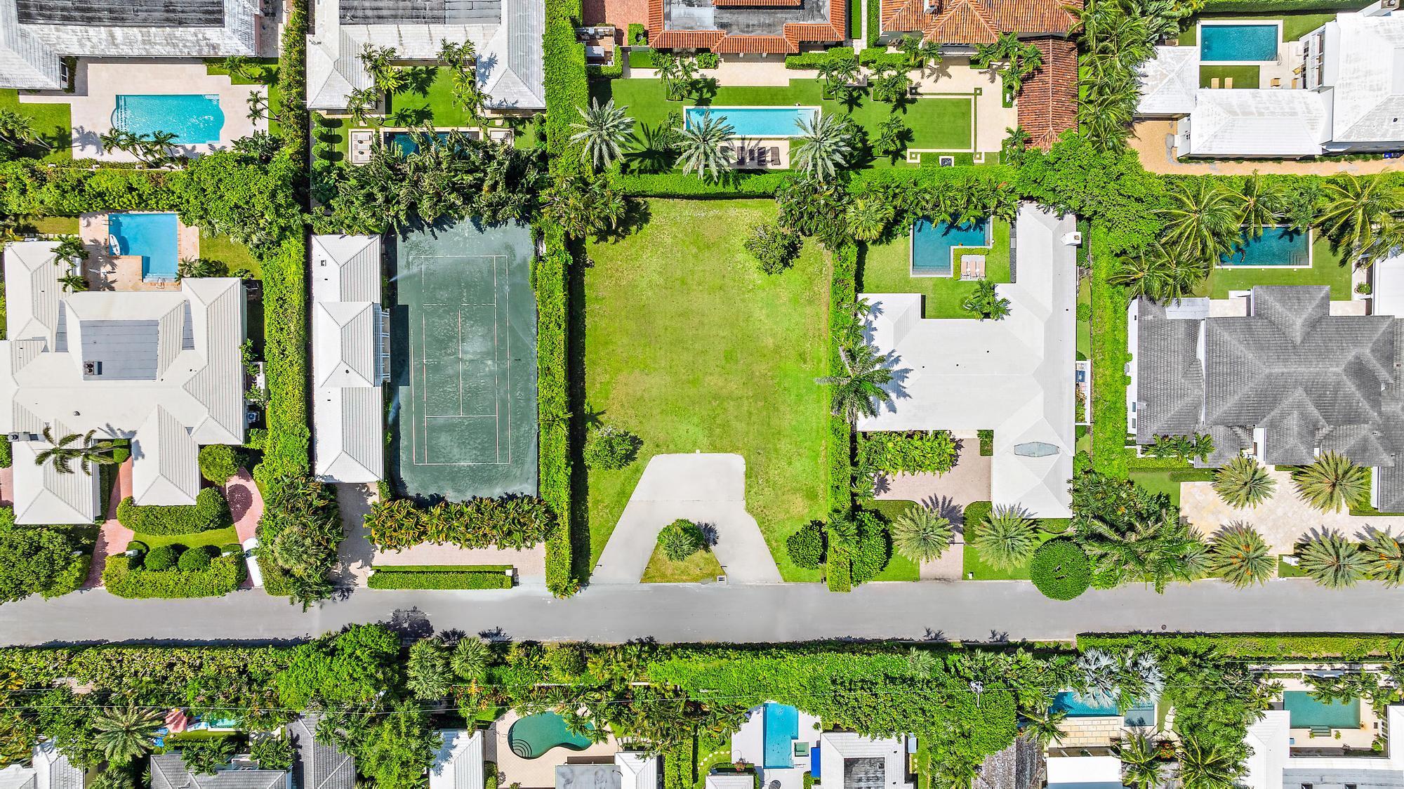 254 N Woods Road, Palm Beach, FL, 33480/$9,900,000 2 254 N Woods Road