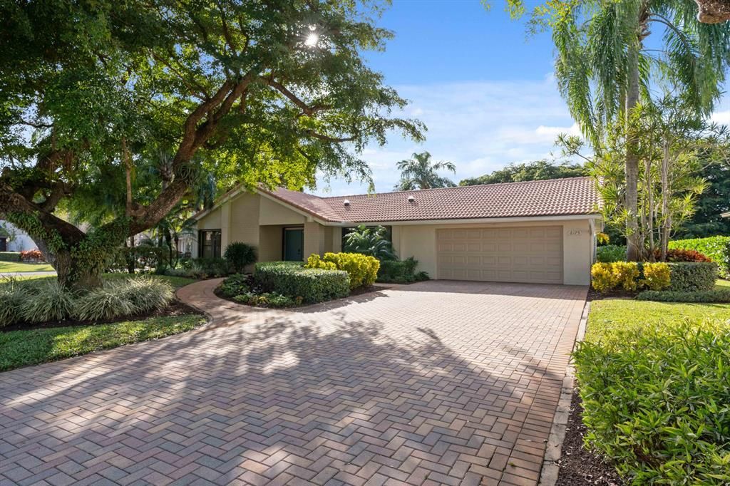 Photo of 6175 Celadon Circle, West Palm Beach, FL 33418 (MLS # R10689637)