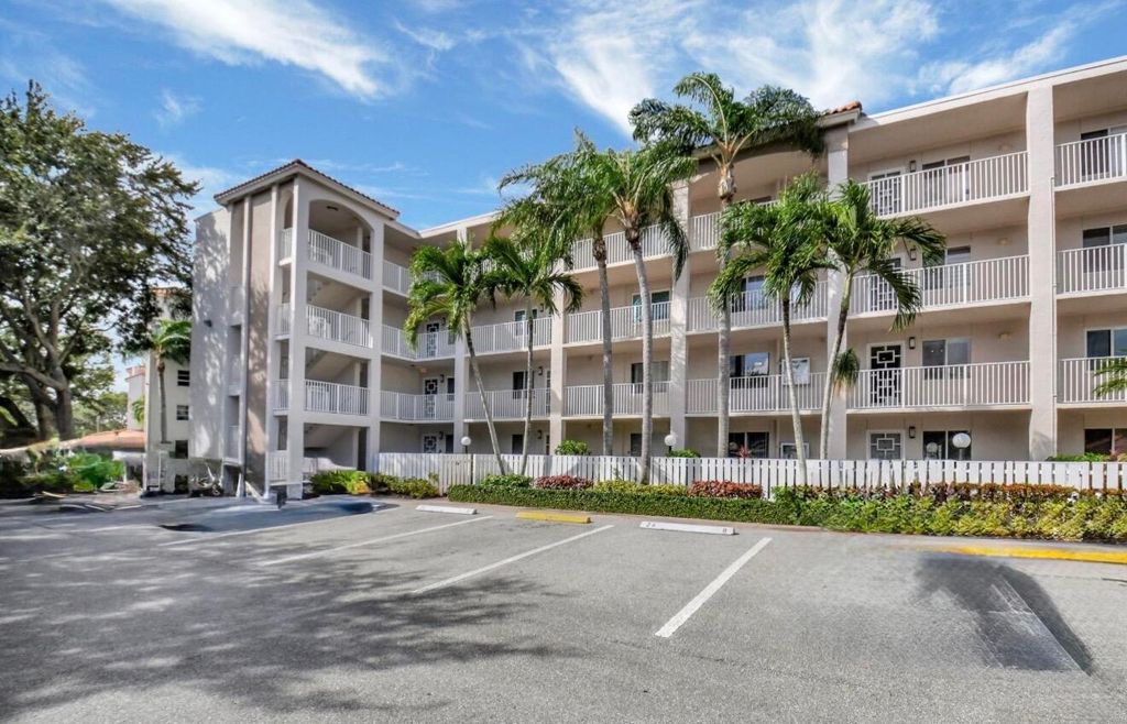 Photo of 14095 Royal Vista Drive #203, Delray Beach, FL 33484 (MLS # B26031766)