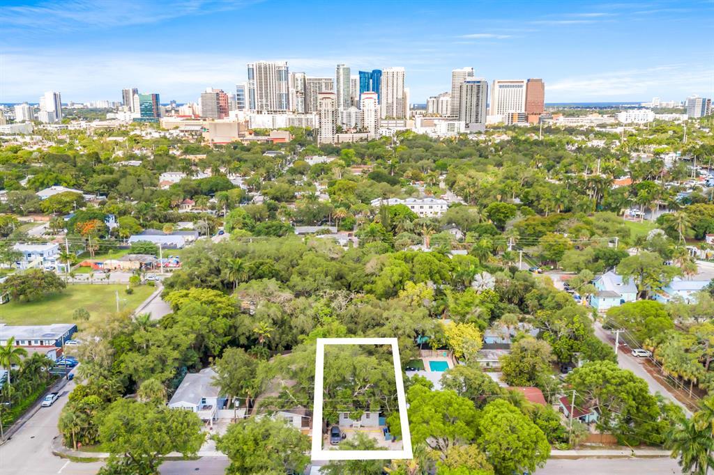Photo of 312 SW 12th Avenue, Fort Lauderdale, FL 33312 (MLS # B26033734)