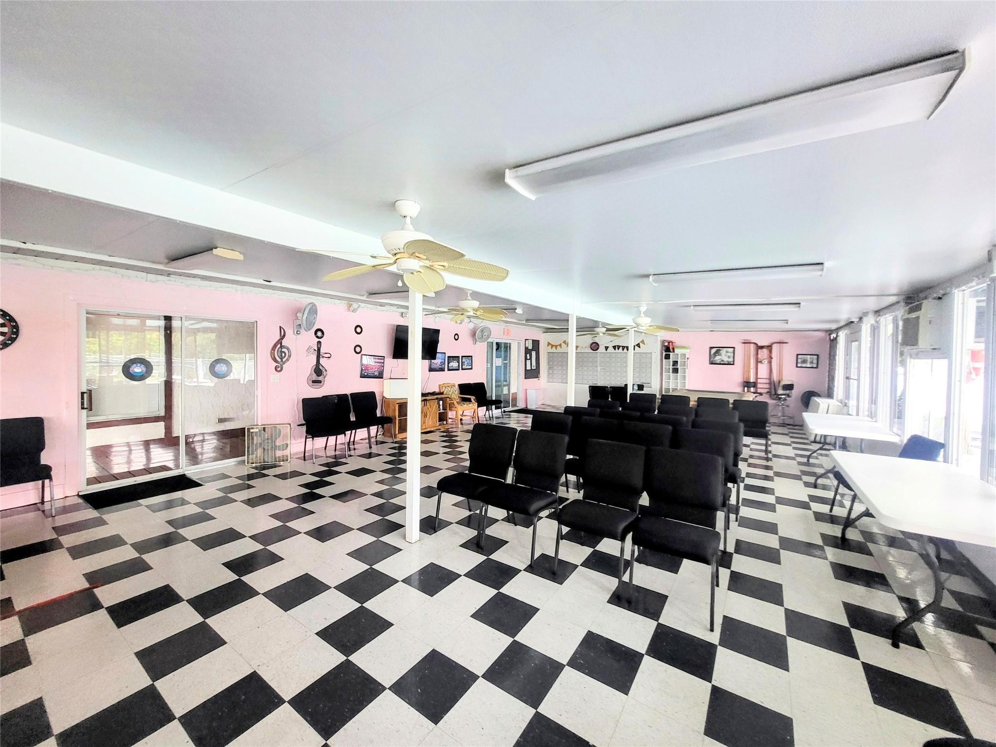 Moore Haven Yacht Club - Land