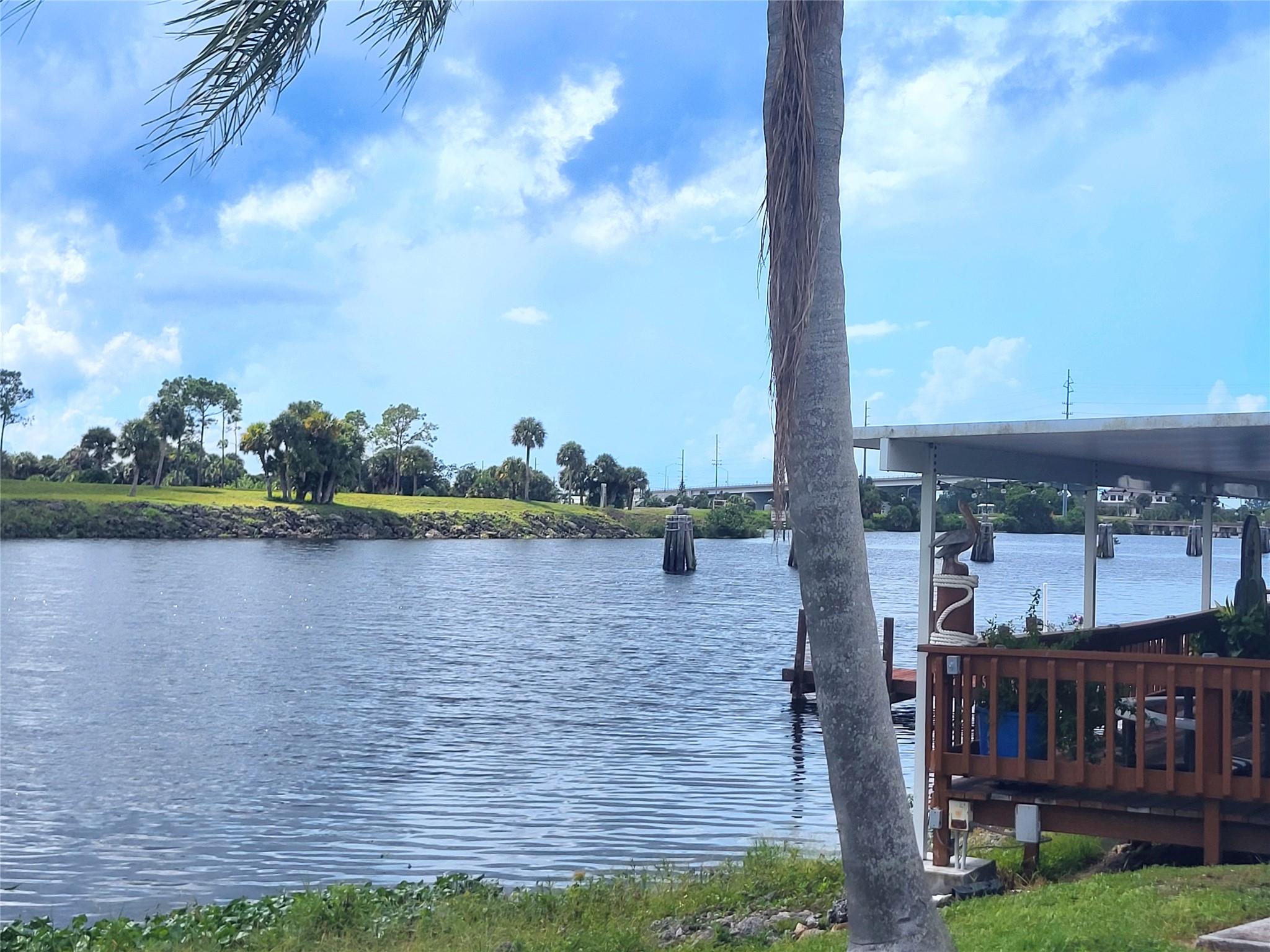 Moore Haven Yacht Club - Land