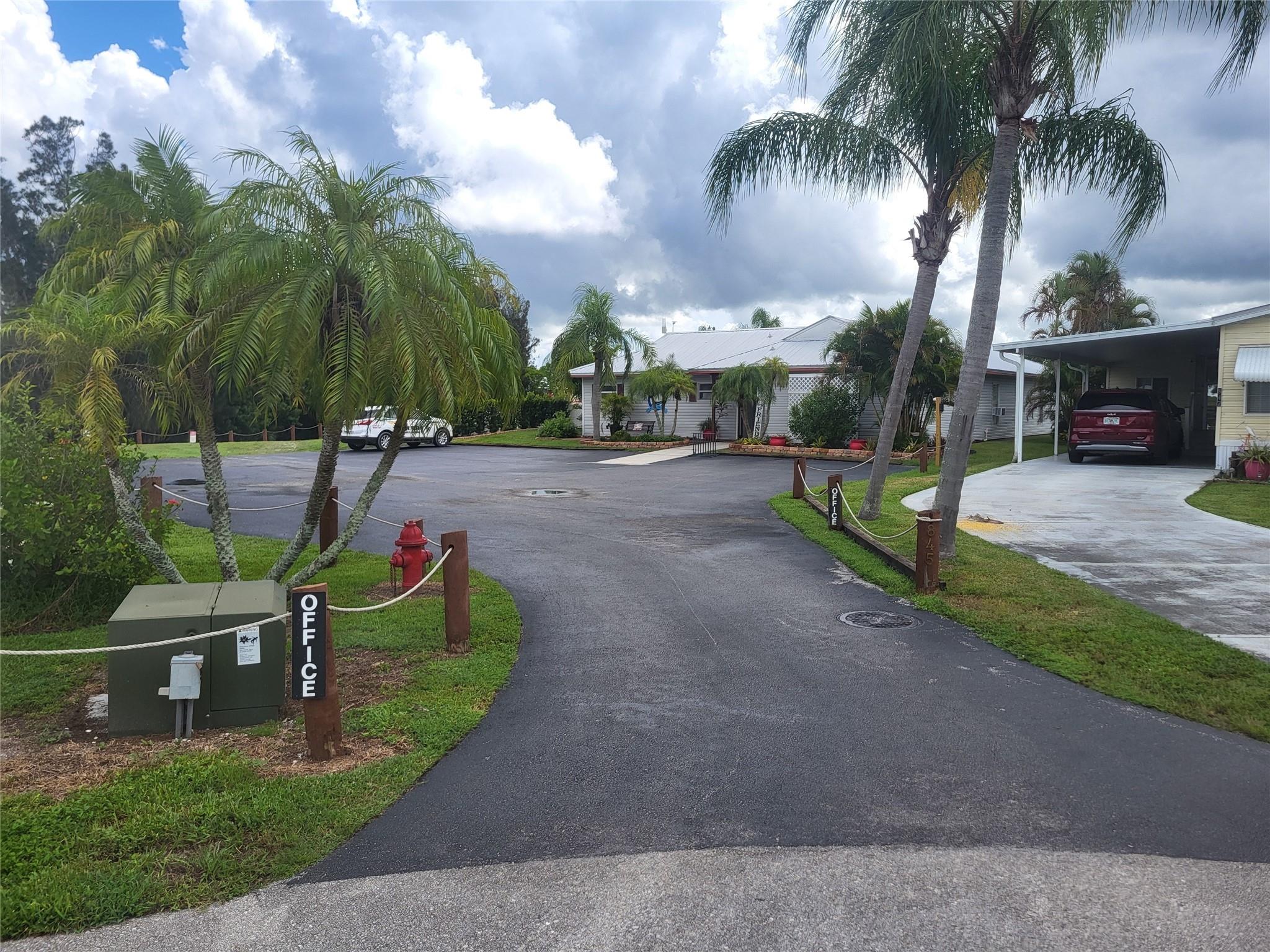 Moore Haven Yacht Club - Land