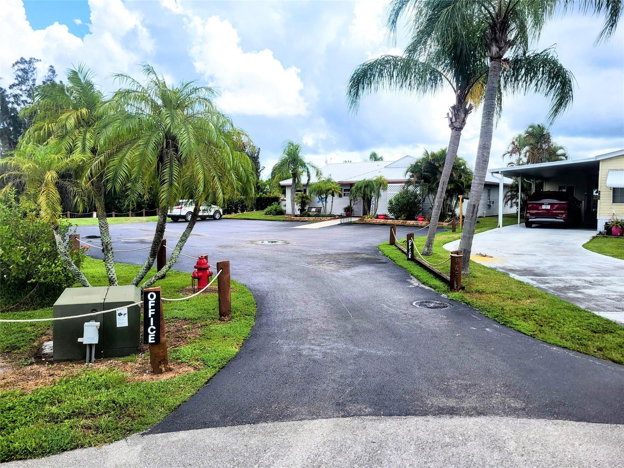 Moore Haven Yacht Club - Land