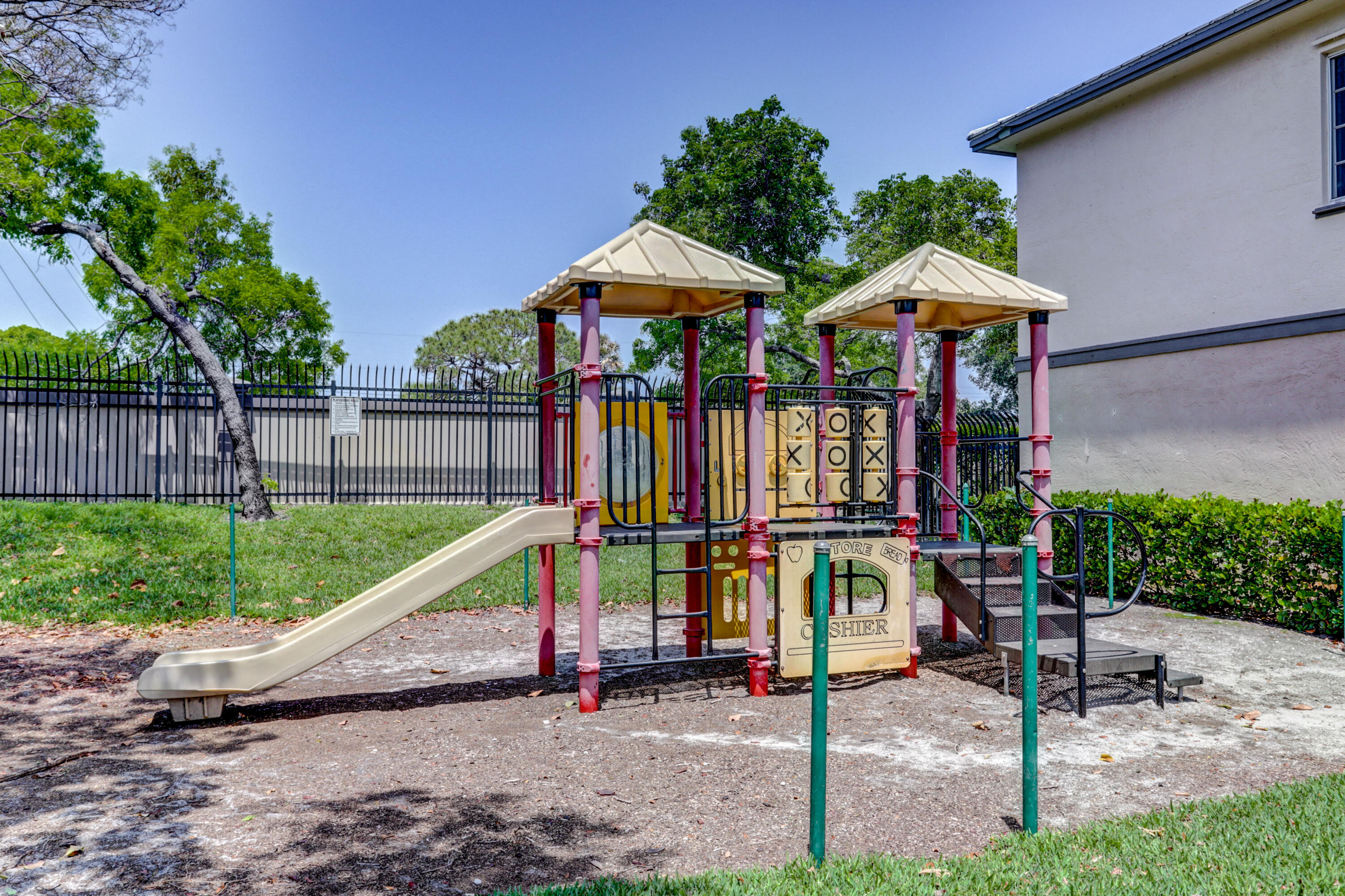 Marsh Harbour - Residential