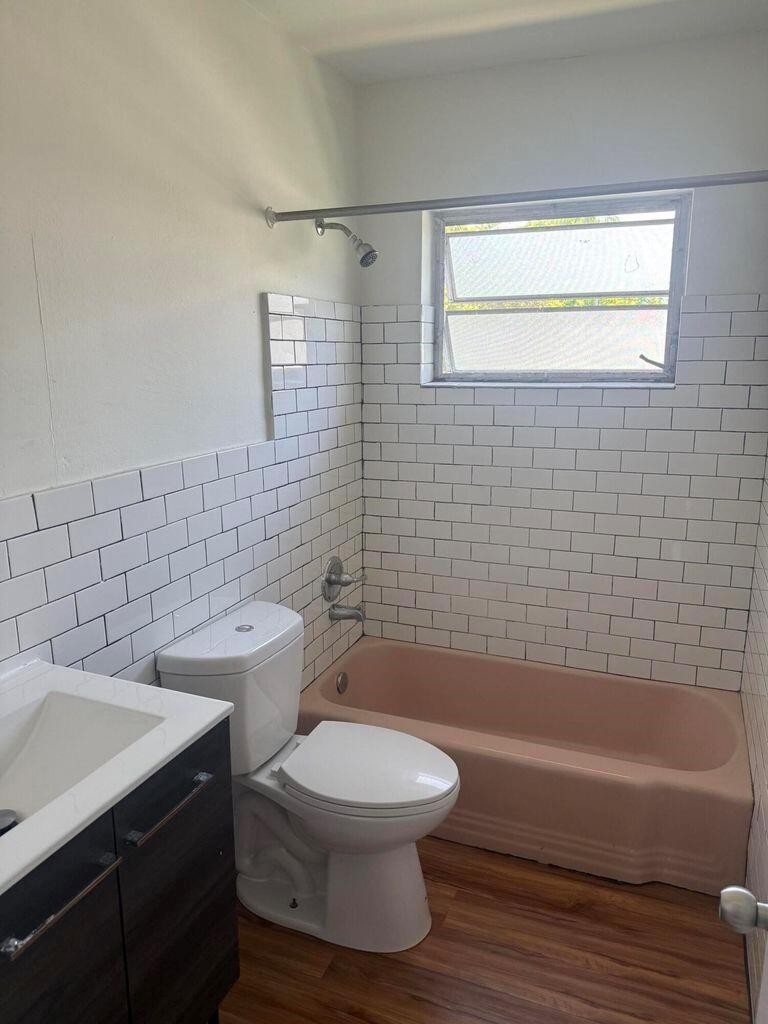 SOUTH SIDE PARK - Residential Lease