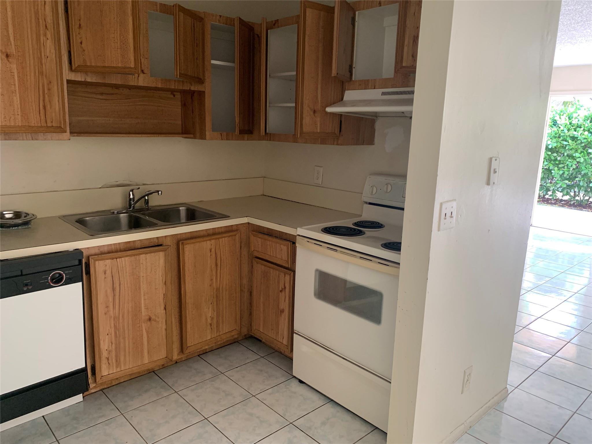 10850 Royal Palm Blvd 10850