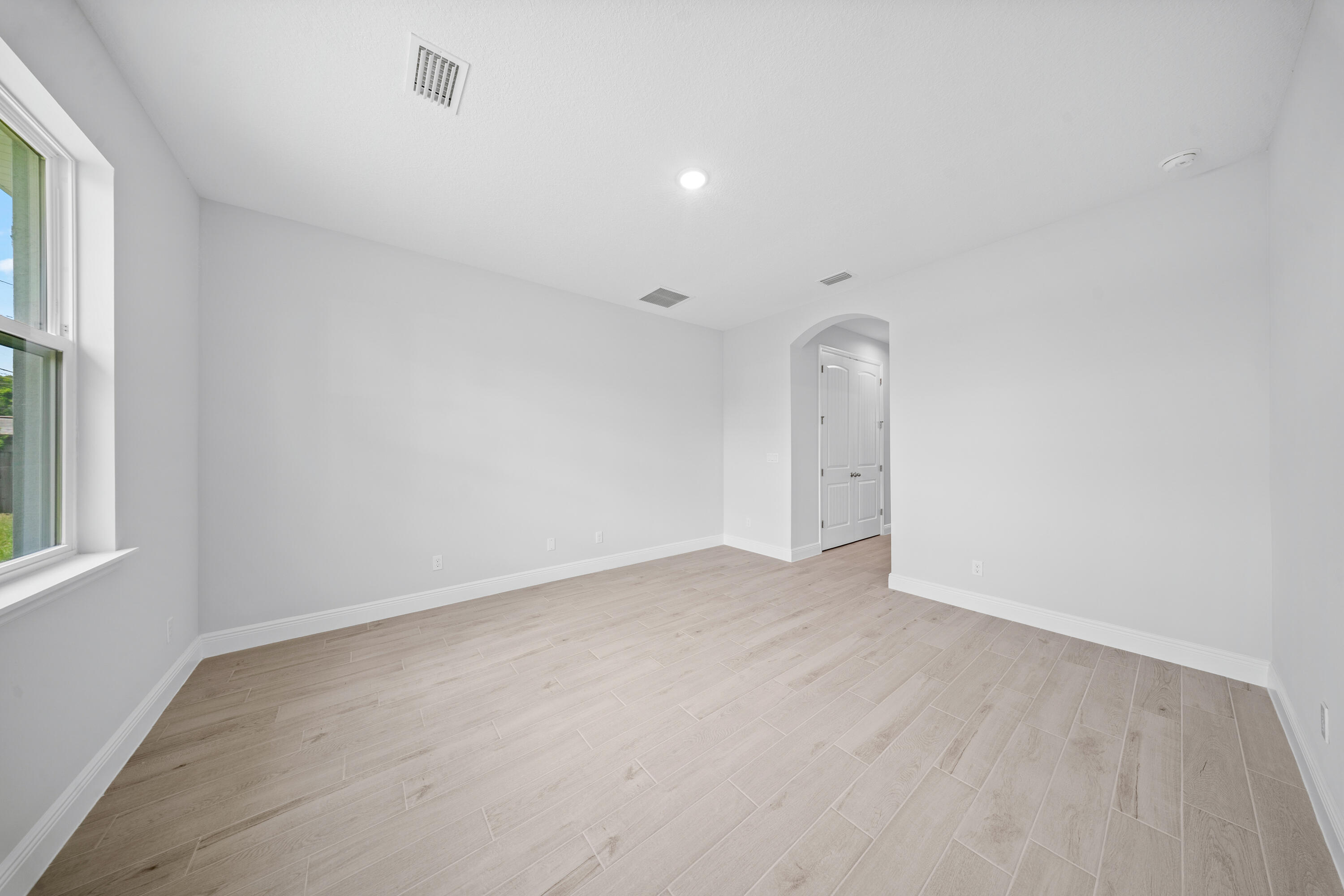 PORT ST LUCIE SECTION 8 - Residential