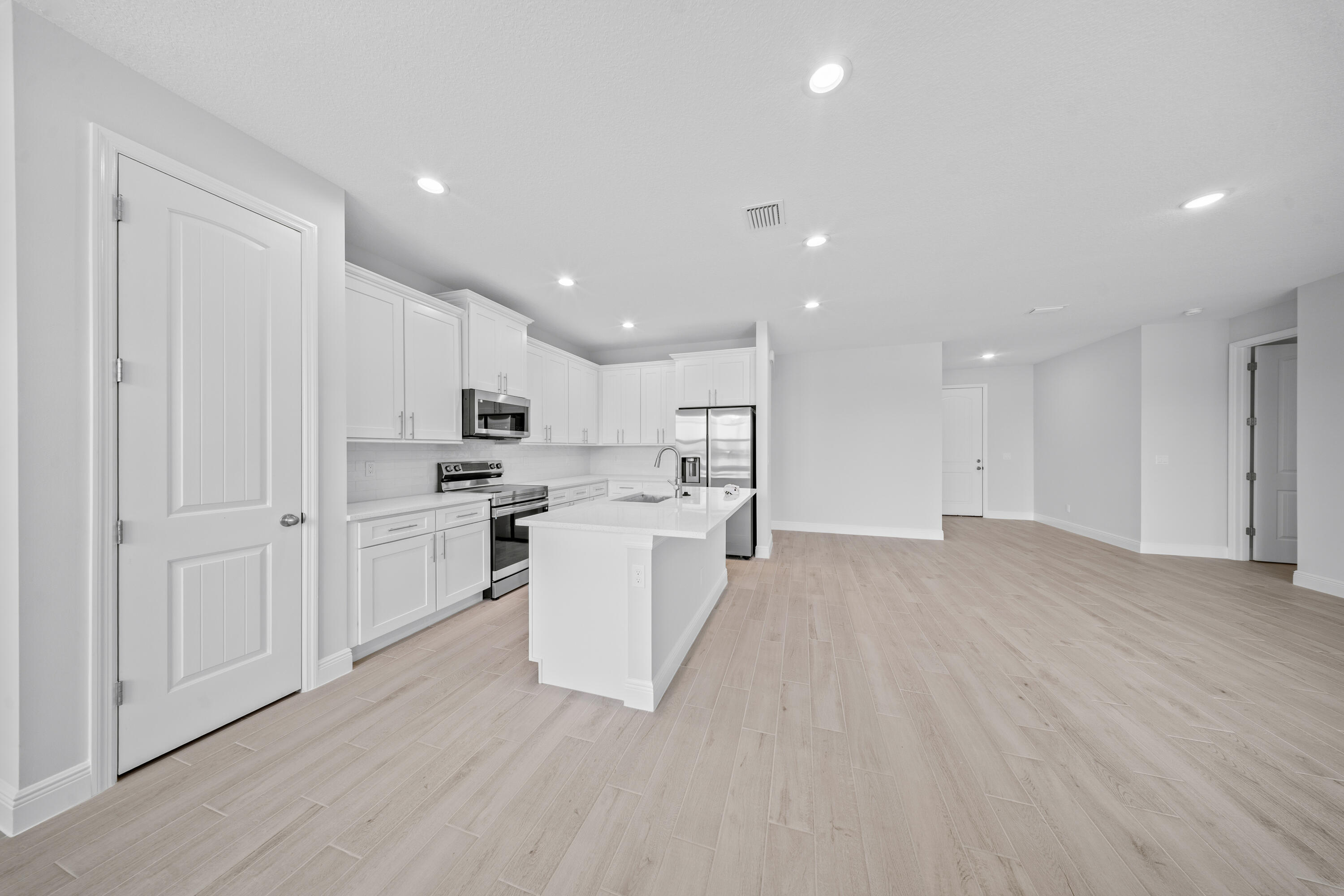 PORT ST LUCIE SECTION 8 - Residential