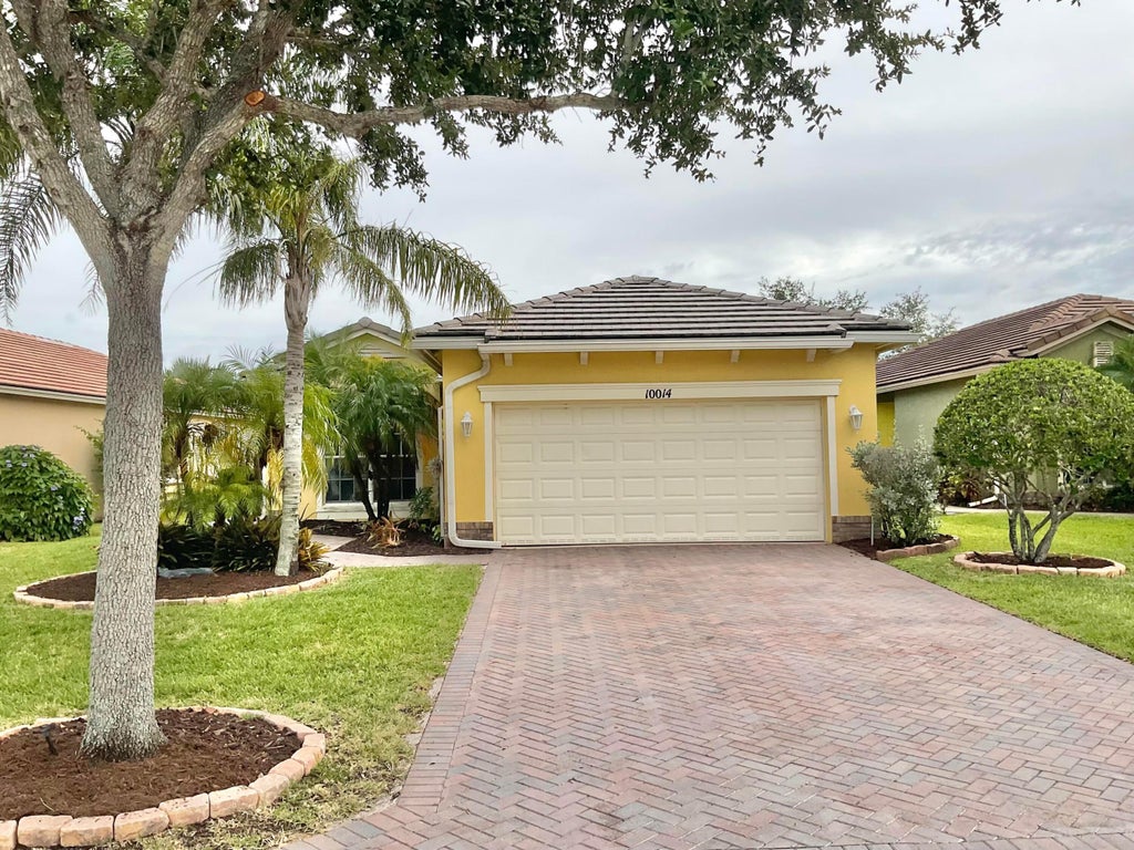 Photo of 10014 SW CHADWICK Drive, Port Saint Lucie, FL 34987 (MLS # B26082333)