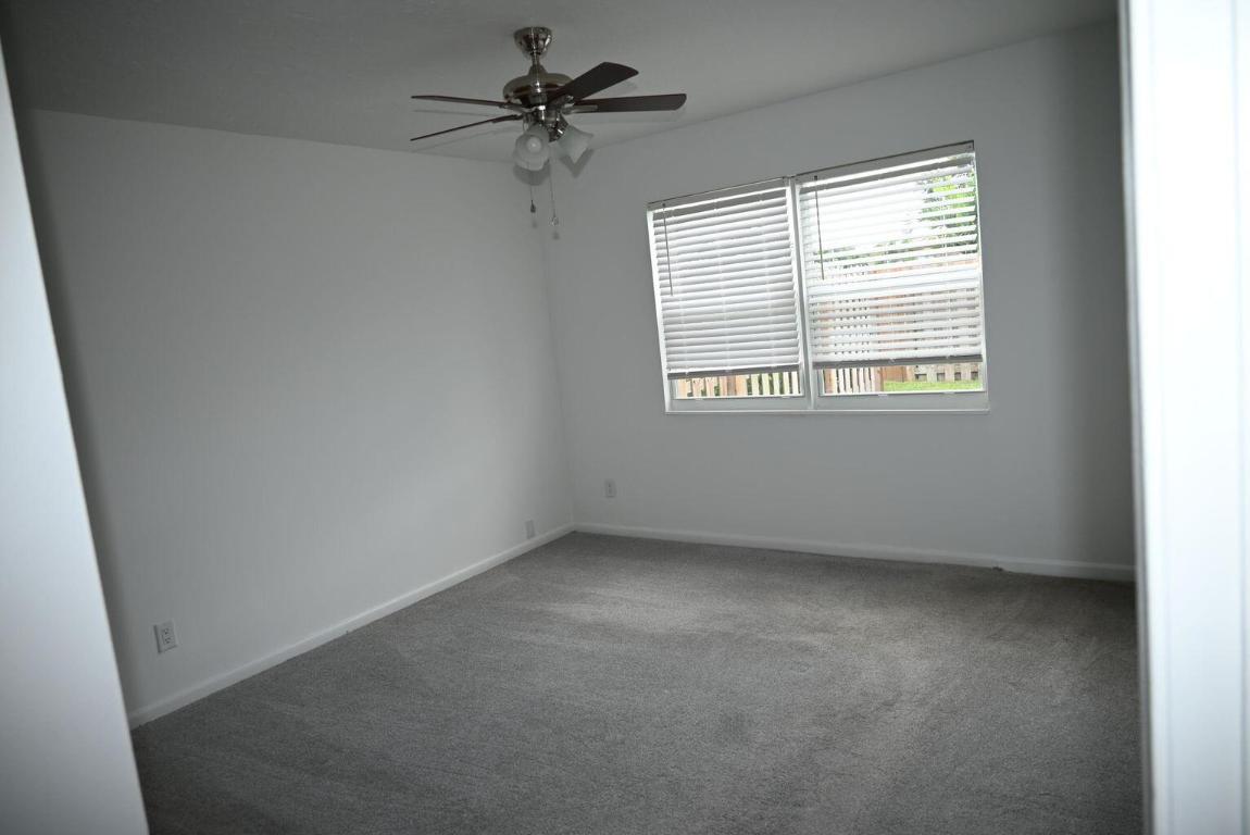 SUGAR POND MANOR OF WELLINGTON - Residential