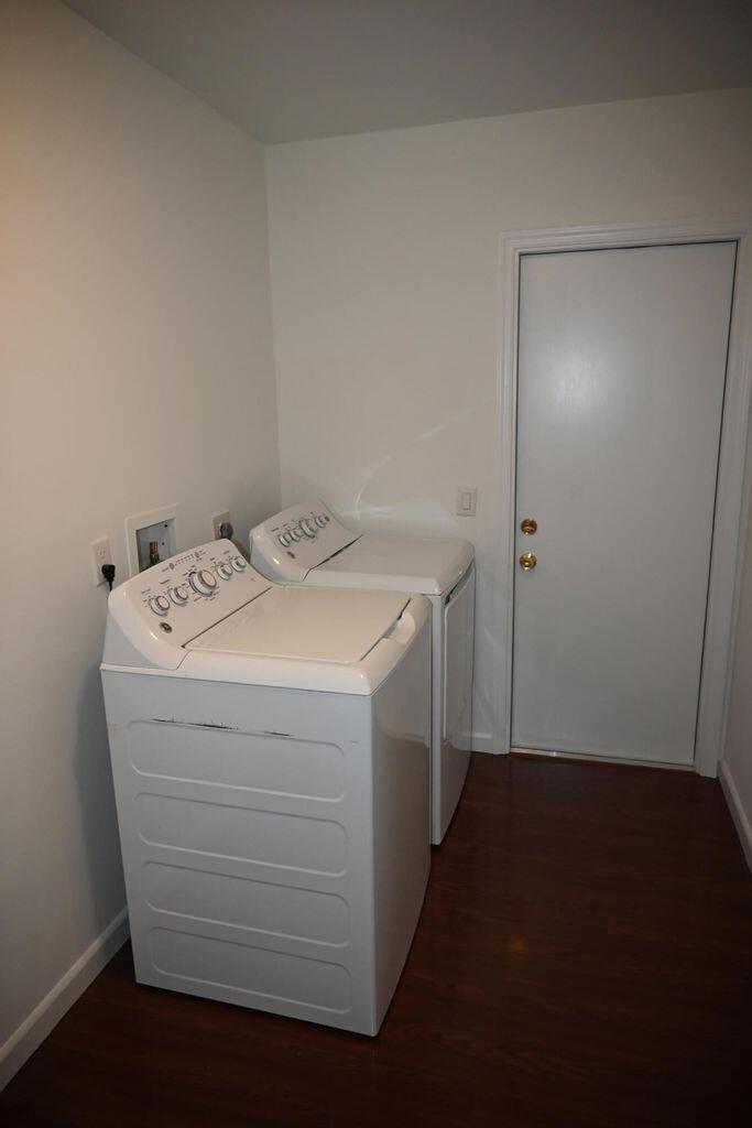 SUGAR POND MANOR OF WELLI - Residential