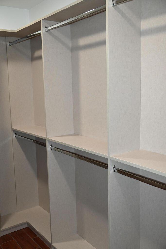 SUGAR POND MANOR OF WELLI - Residential