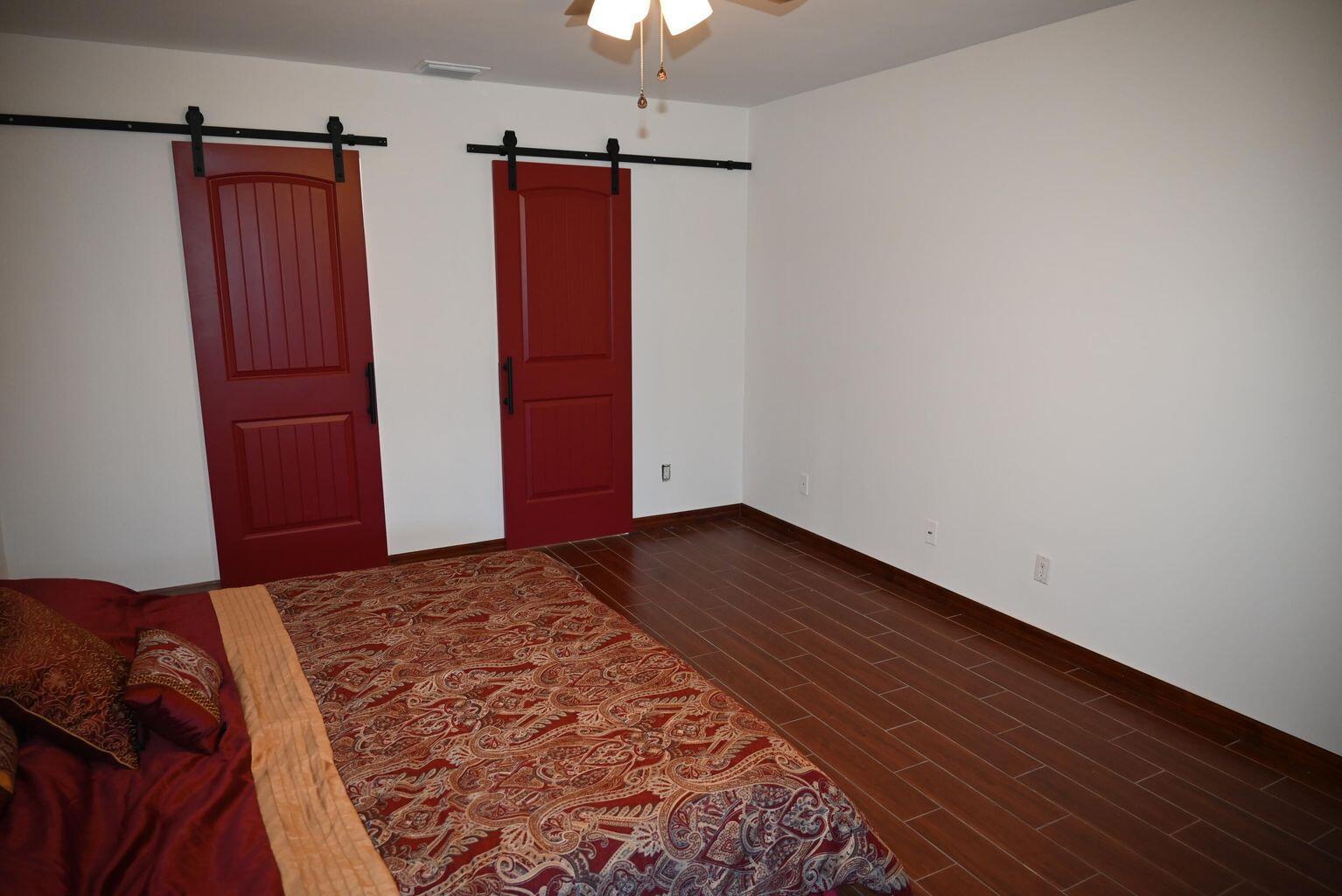 SUGAR POND MANOR OF WELLI - Residential