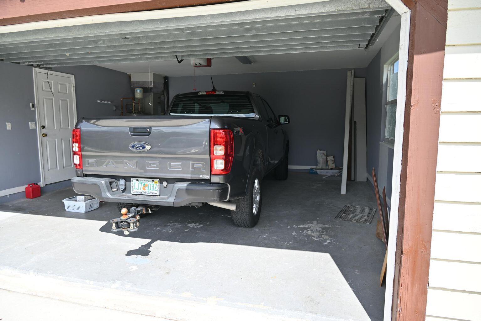 SUGAR POND MANOR OF WELLI - Residential