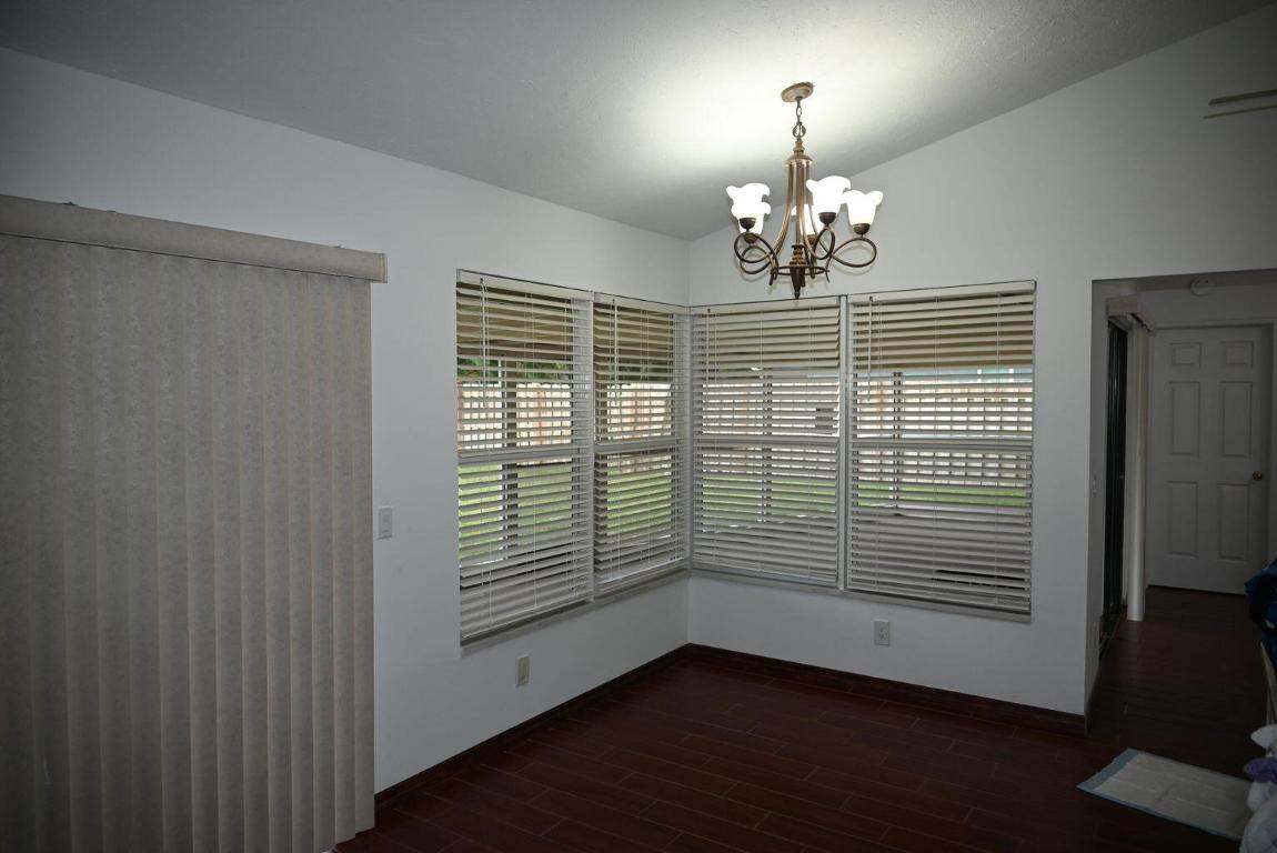 SUGAR POND MANOR OF WELLINGTON - Residential