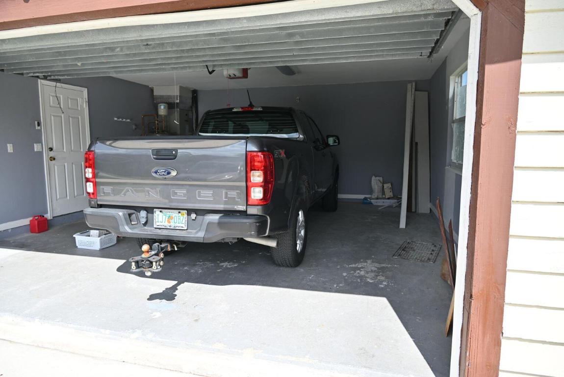 SUGAR POND MANOR OF WELLINGTON - Residential