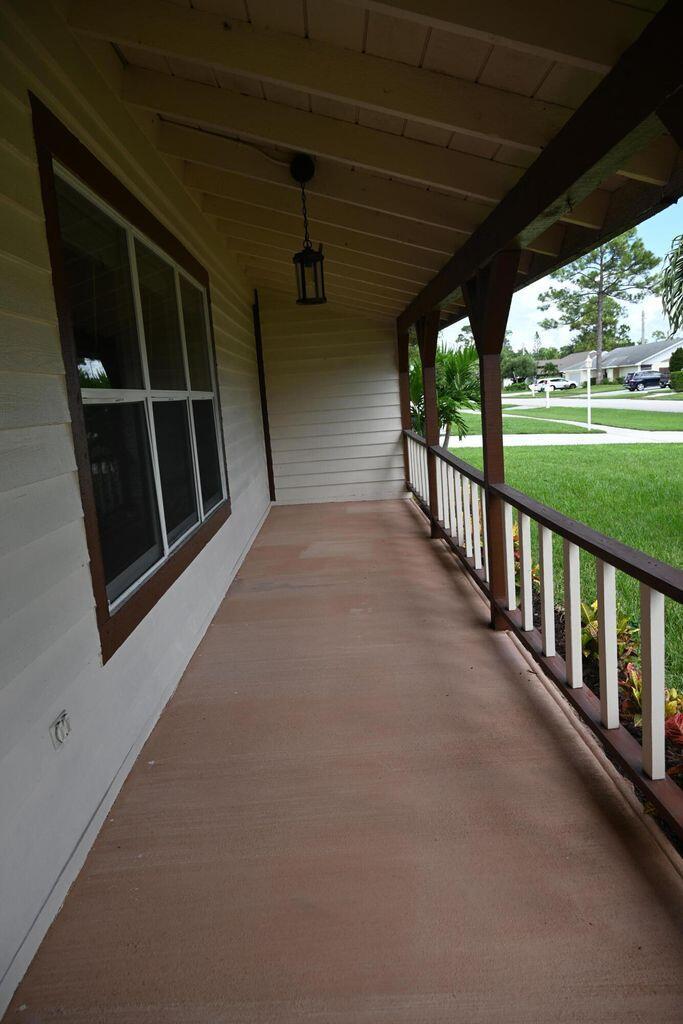 SUGAR POND MANOR OF WELLI - Residential