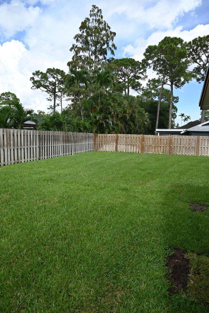 SUGAR POND MANOR OF WELLI - Residential