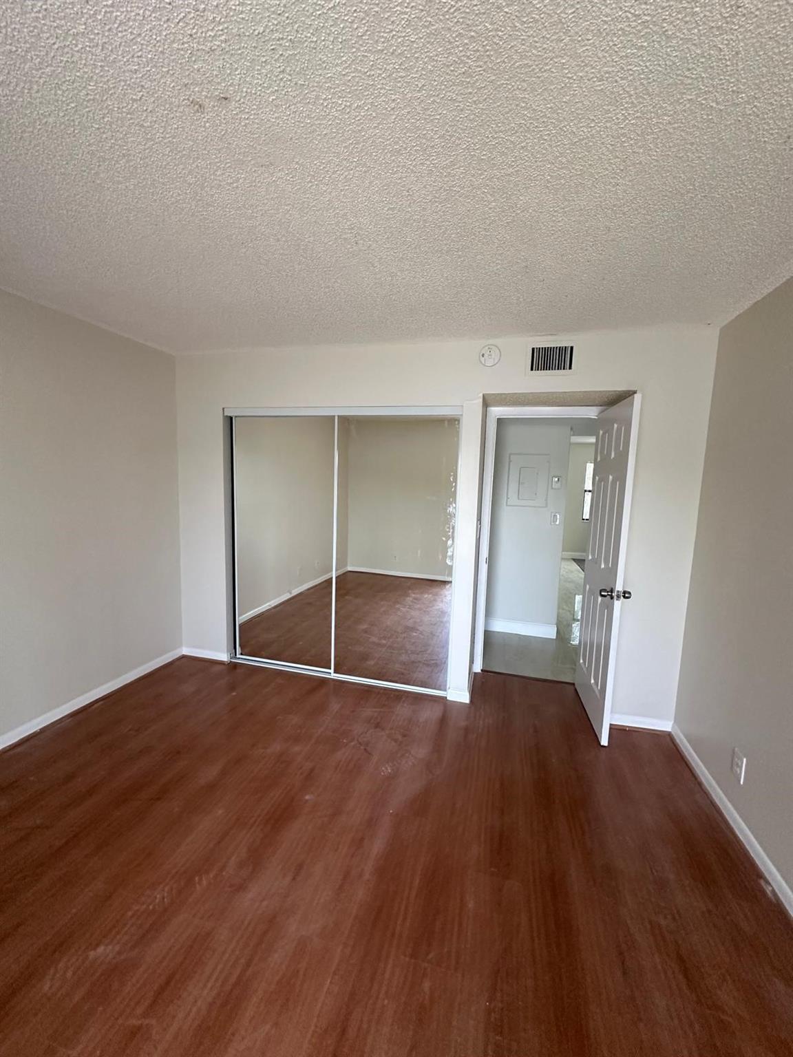 9860 Nob Hill Ct 9860