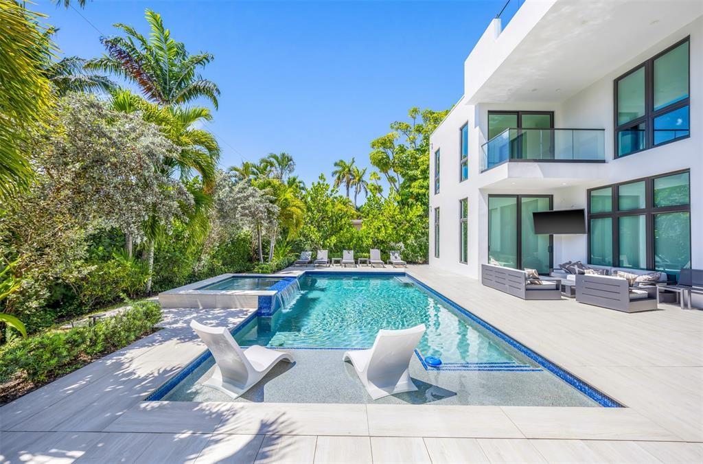 Harbour Heights Add 35-21 - Residential Lease