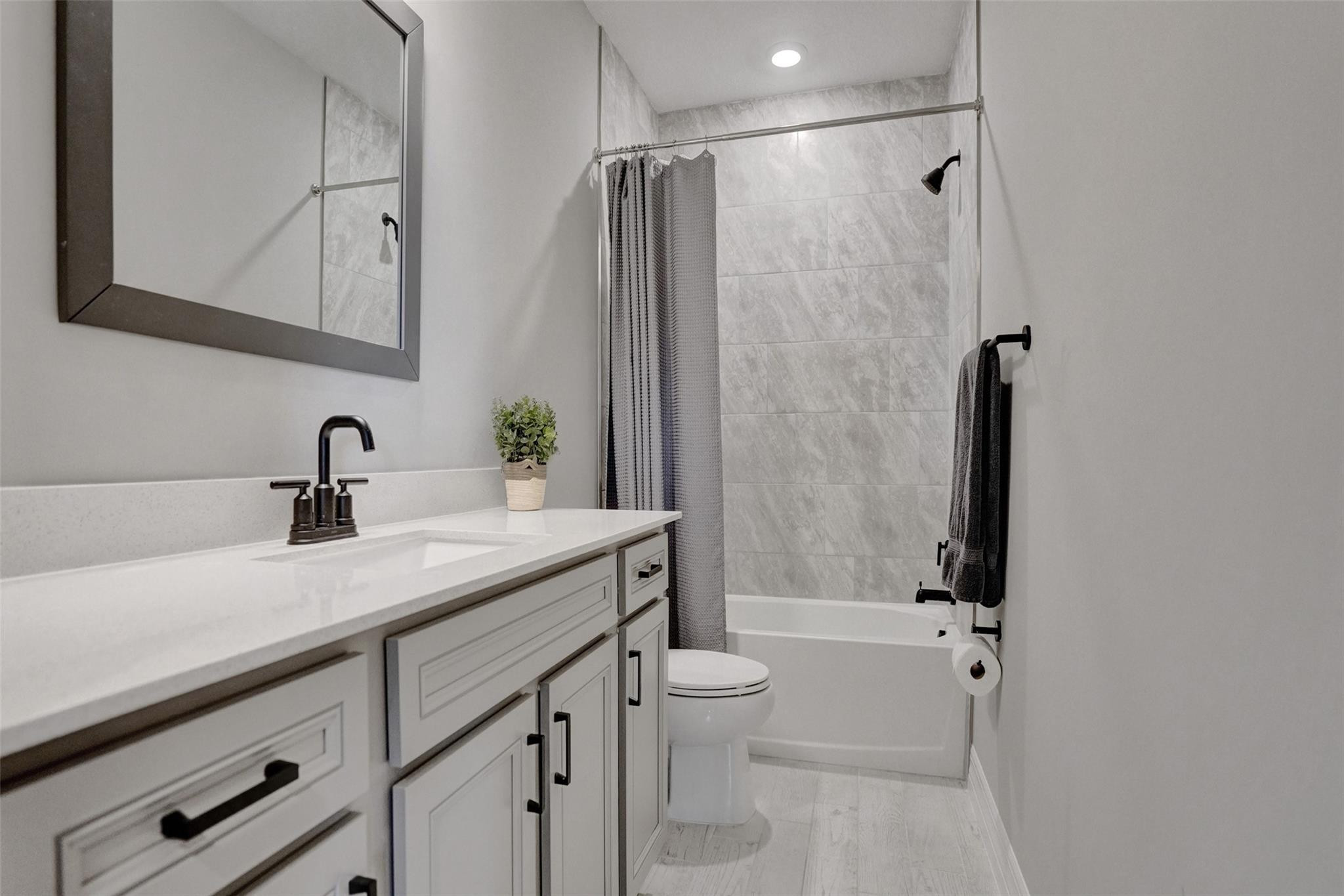 WINDSONG ESTATES - Residential