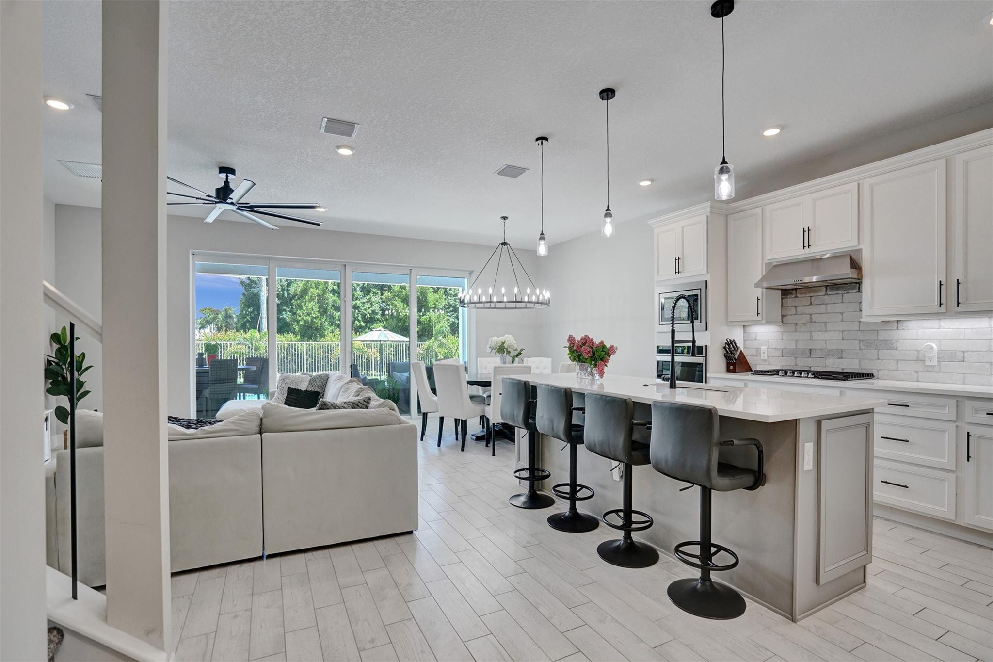 WINDSONG ESTATES - Residential