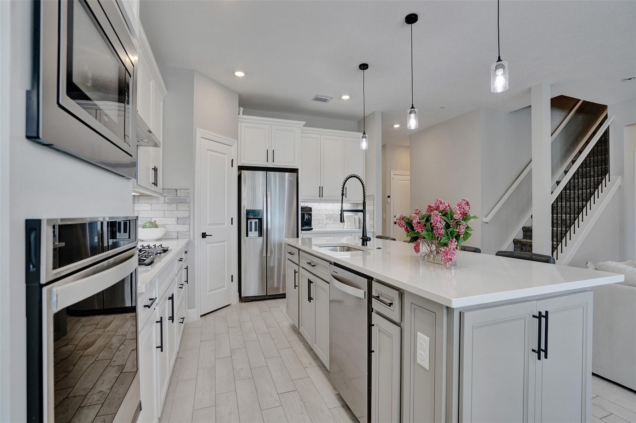 WINDSONG ESTATES - Residential