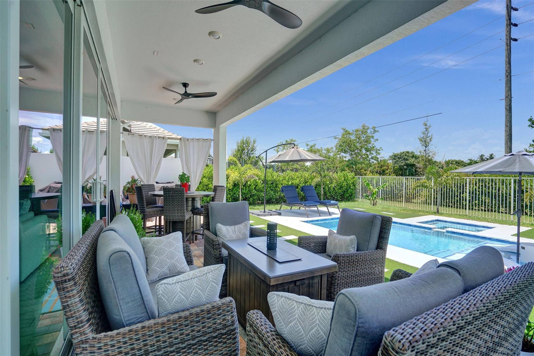 WINDSONG ESTATES - Residential