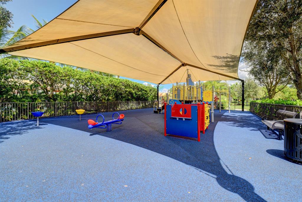 CANYON TRAILS - Residential