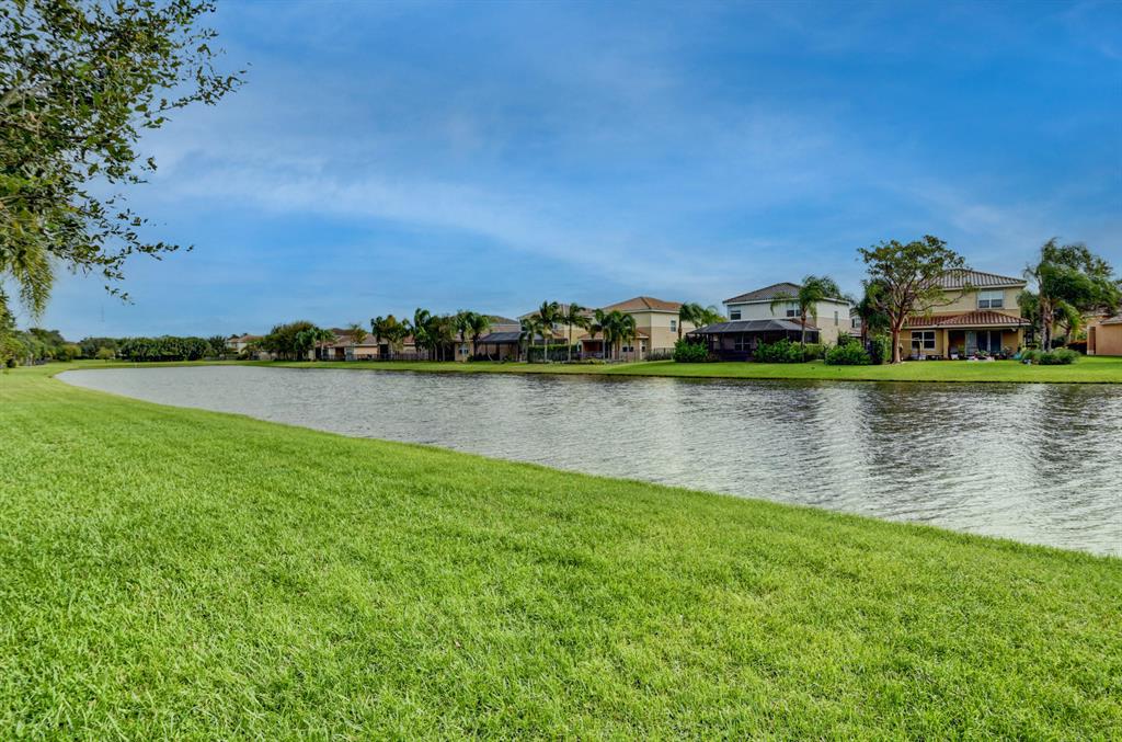 CANYON TRAILS - Residential