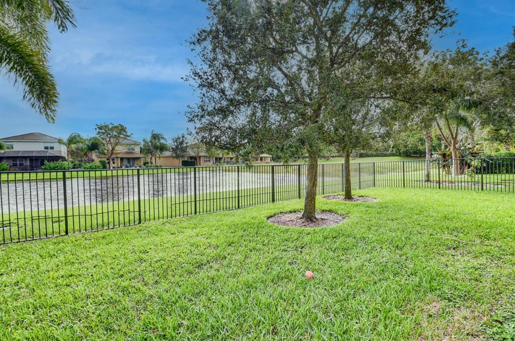 CANYON TRAILS - Residential