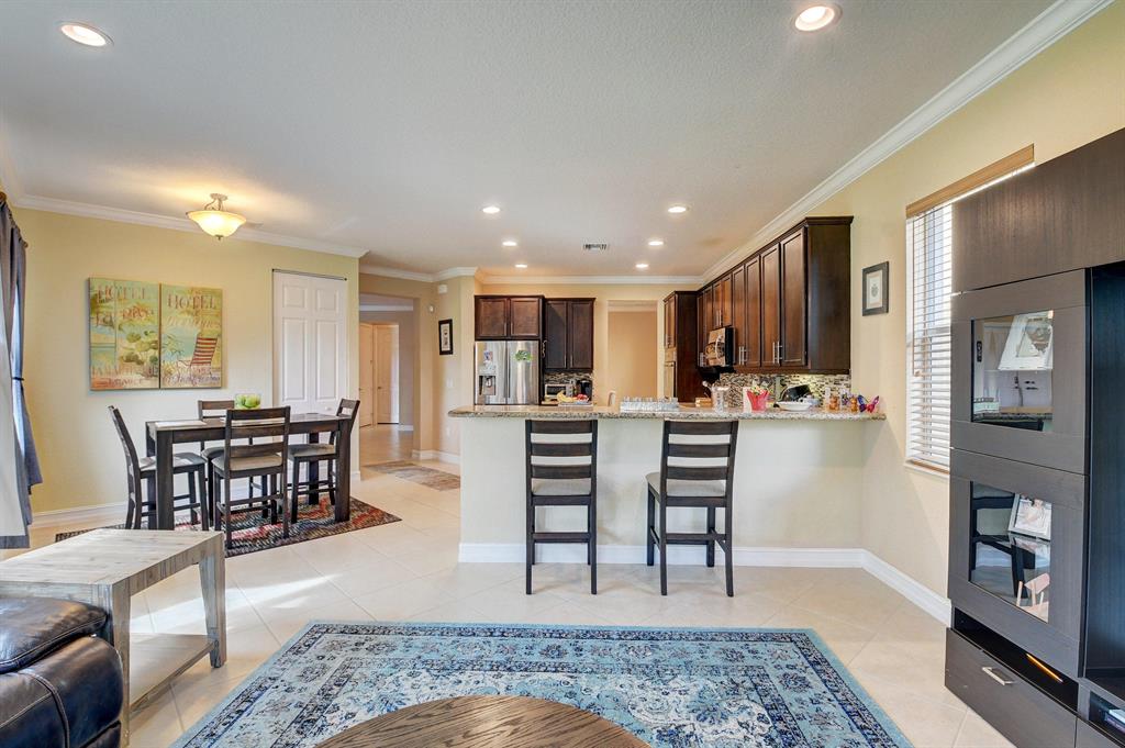 CANYON TRAILS - Residential