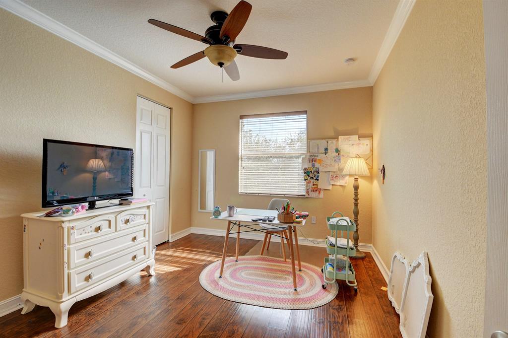 CANYON TRAILS - Residential