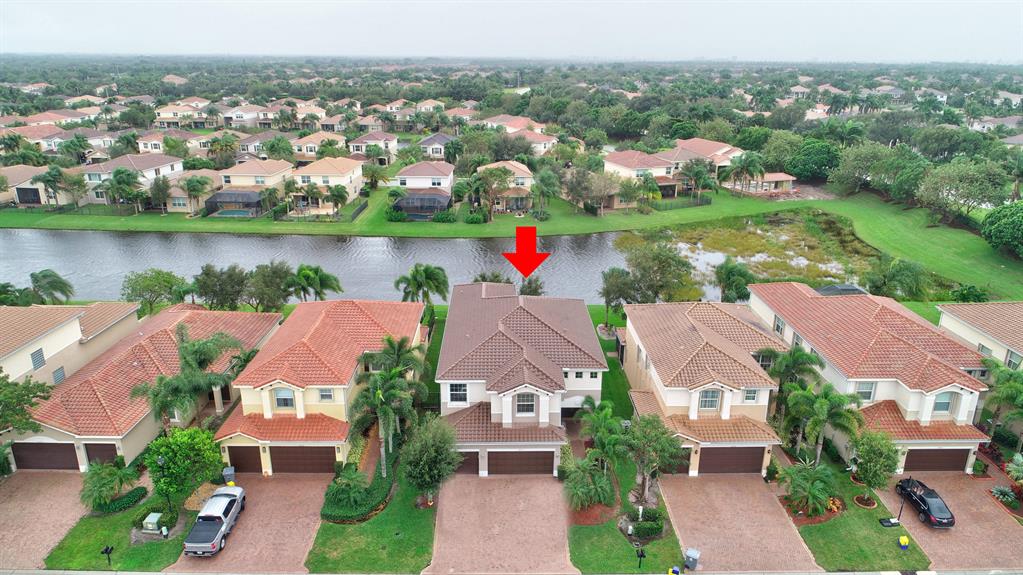 CANYON TRAILS - Residential