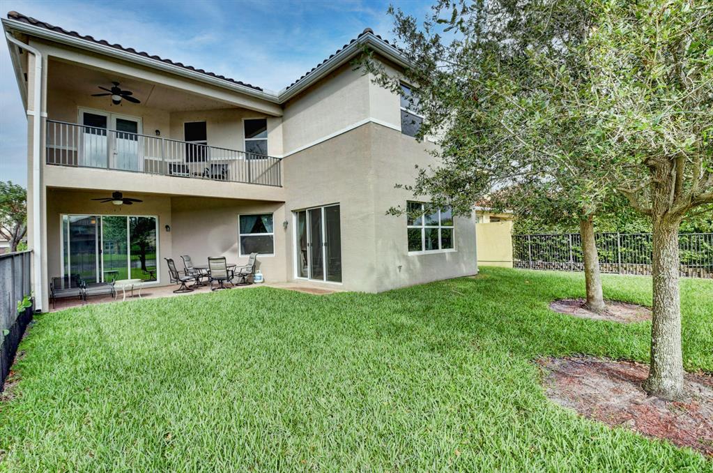 CANYON TRAILS - Residential