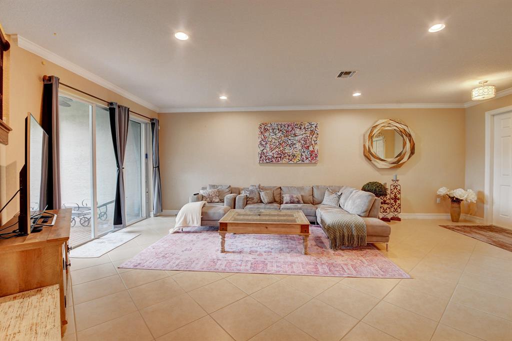 CANYON TRAILS - Residential