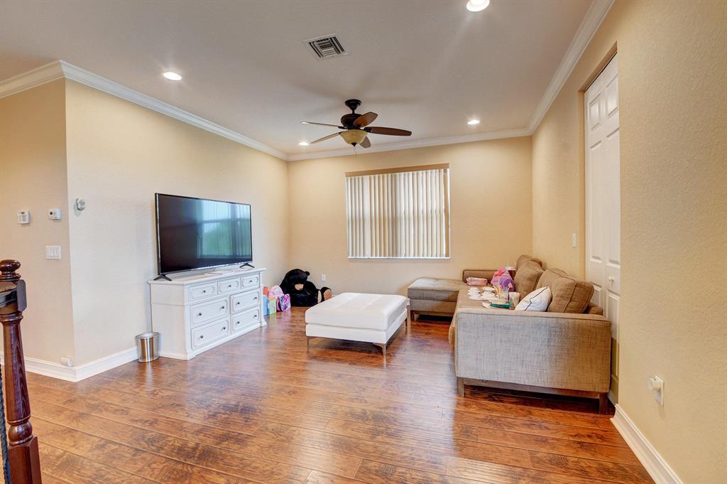 CANYON TRAILS - Residential